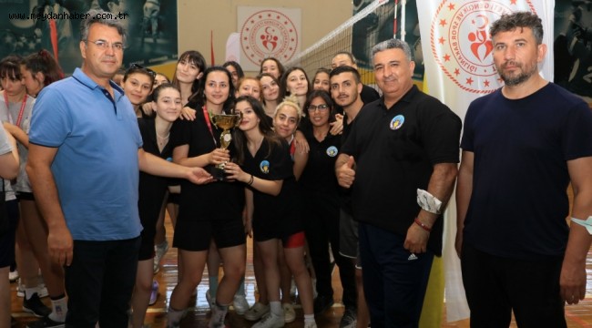 Valilik Kupası'nın Birincisi Turgutlu Belediyespor Oldu