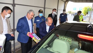 Valimiz İle Emniyet Genel Müdürü Trafik Denetimlerine Katıldı