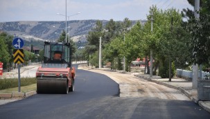 Yağmur suyu tamamlandı, asfaltı döküldü