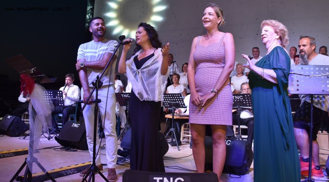 YENİ FOÇA'DA TÜRK SANAT MÜZİĞİ AKŞAMI