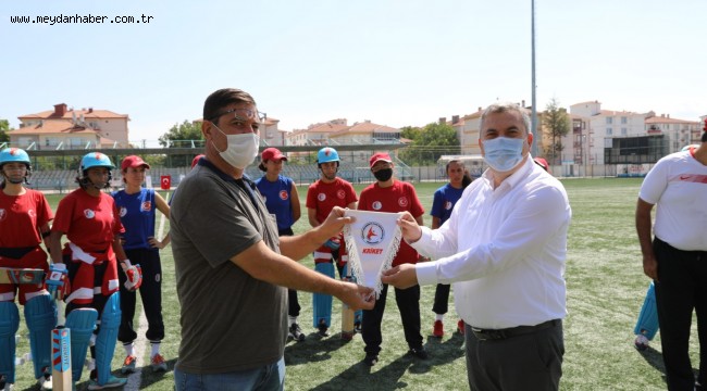 A Milli Kadın Kriket Takımı, Çubuk'ta kampa girdi