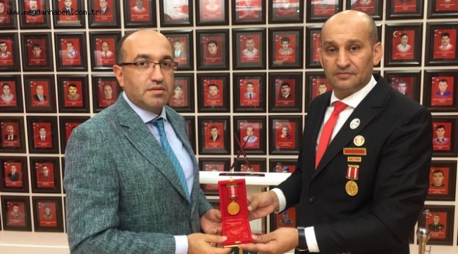 BAŞKAN ÇÖL'DEN İSMAİL KUMARTAŞLI'YA HAYIRLI OLSUN ZİYARETİ