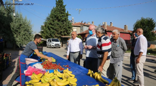Başkan Kurt 71 Evler pazar yerini ziyaret etti