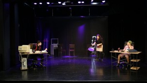 BİZİM ÇOCUKLAR DÜNYA BARIŞ GÜNÜ İÇİN SAHNE ALIYOR