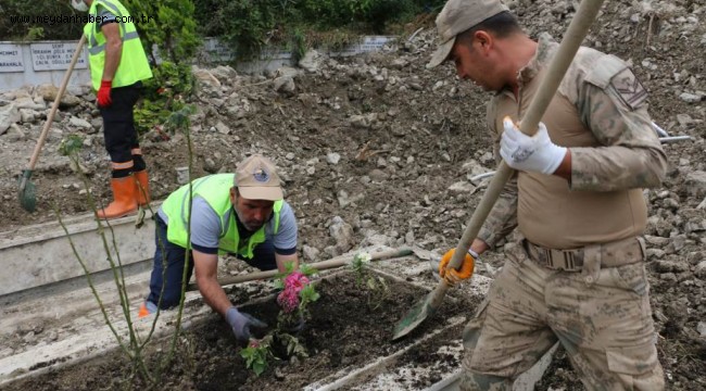 Bozkurt'ta Toprak Altında Kalan Şehitlik, Yeniden Gün Yüzüne Çıkarıldı