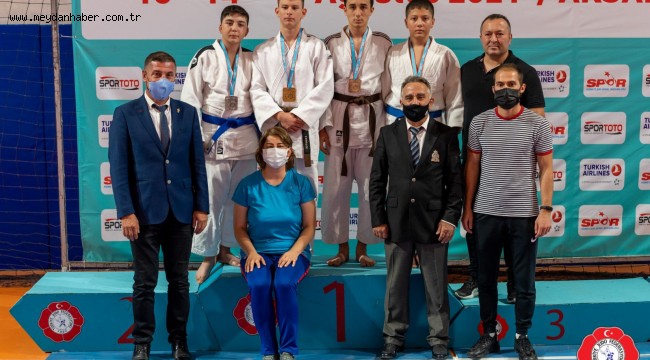 BÜYÜKŞEHİR JUDOCULARI 2021 BALKAN ŞAMPİYONASI'NA KATILMAYA HAK KAZANDI