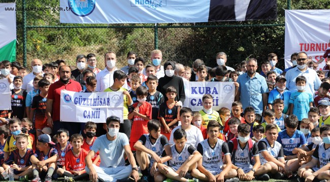 CAMİDEN SAHAYA-8 Futbol Turnuvası Başladı