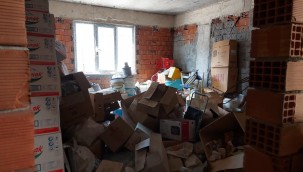 Çöp evden 10 kamyon çöp çıkartıldı