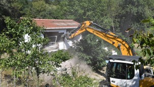 Dağ ve ova kaçak yapılardan temizleniyor
