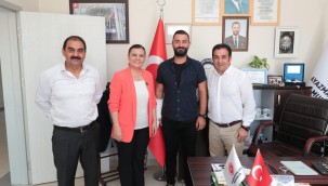 Hürriyet'ten, muhtar Çiçek'e geçmiş olsun ziyareti