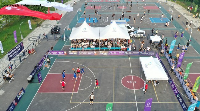 İL DIŞINDAN GELENLER ORDU'YA HAYRAN KALIYOR