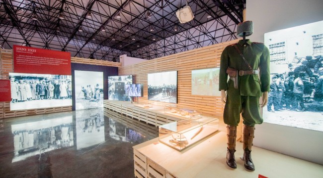 İstiklal Sergisi İzmir'de