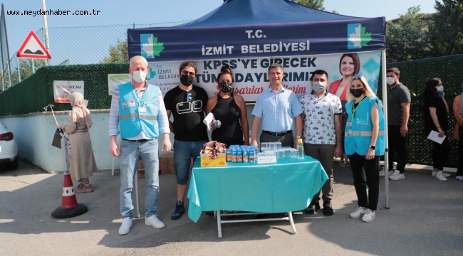  İzmit Belediyesi, KPSS'de  adayların yanında oldu