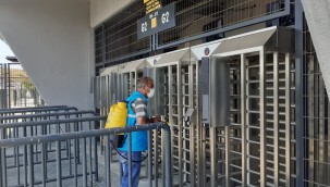 İzmit Belediyesinden Kocaeli Stadyumu'nda maç temizliği