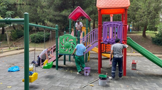  İzmit'in parkları çiçek gibi oluyor