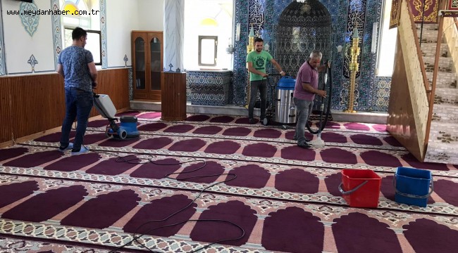 İzmit'te ibadethaneler sürekli temiz tutuluyor