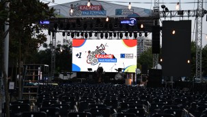 KALAMIŞ YAZ FESTİVALİ +1 SÜRPRİZ KONSERİYLE KAPANIŞINI YAPIYOR