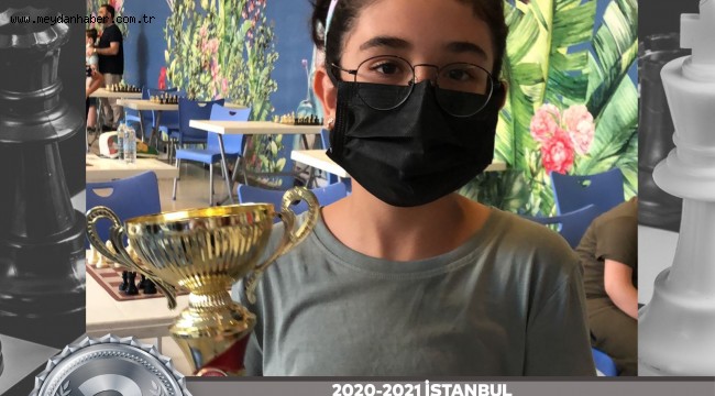 Kartal Belediyesi Satranç Akademisi'nin öğrencileri başarıya doymuyor