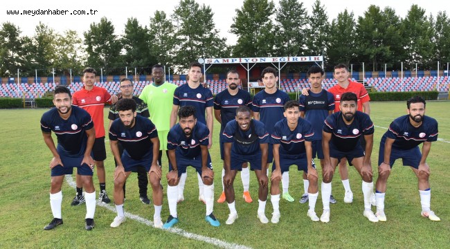 LÜBNAN VE KATAR AL SHAMAL FUTBOL TAKIMLARI EĞİRDİR'DE KARŞILAŞTI.