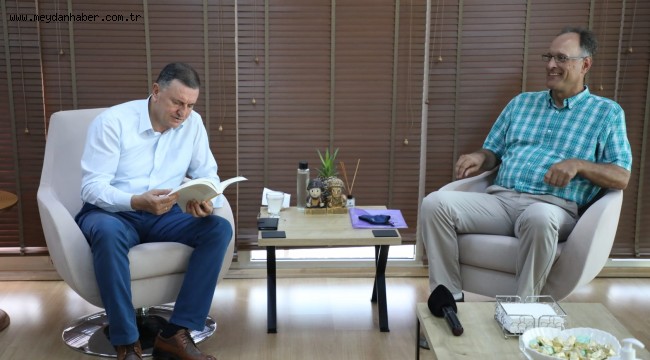 LÜTFÜ SAVAŞ: BİLİMİN EMRİNDEYİZ