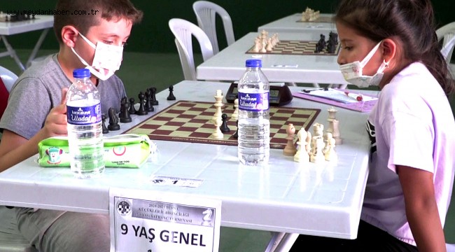 Minik Satranççılardan Usta İşi Hamleler