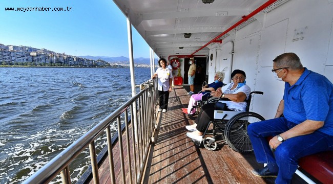 Nostalji vapuru 65 yaş üzeri yolcular için seferde