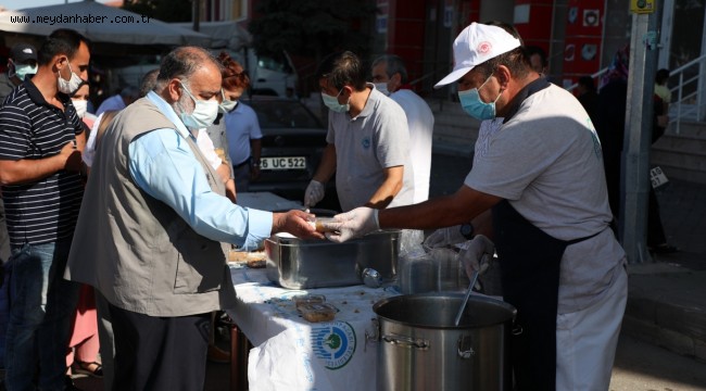 Odunpazarı Belediyesi'nden mahallelerde aşure ikramı