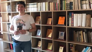 Rusya Federasyonu Müsteşarı Ataol Behramoğlu kitaplığına hayran kaldı