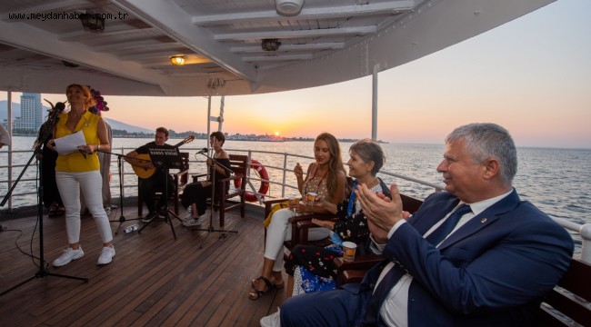 Sanatı kendimize rehber ediniyoruz