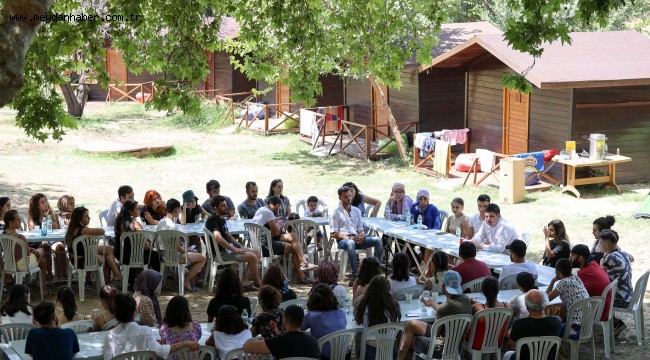 Üniversiteliler Başkan Kılıç'la kampta buluştu