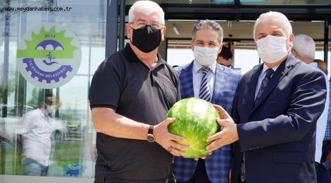 Vali Yıldırım Ergene'de Başkan Yüksel'den Vali Yıldırım'a meşhur Velimeşe karpuzu