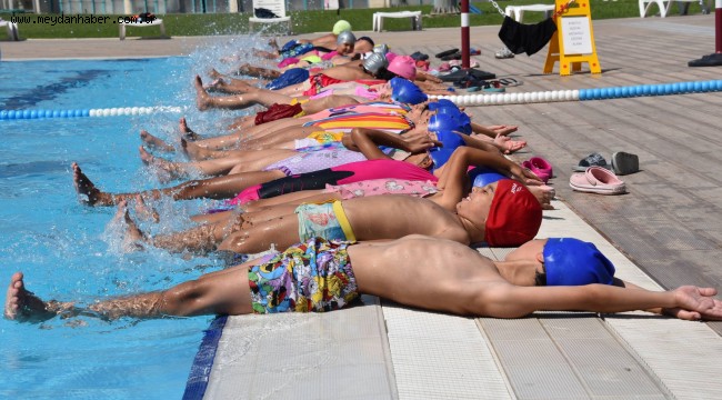 YUNUSEMRELİ ÇOCUKLAR YÜZMEYİ ÖĞRENİYOR  