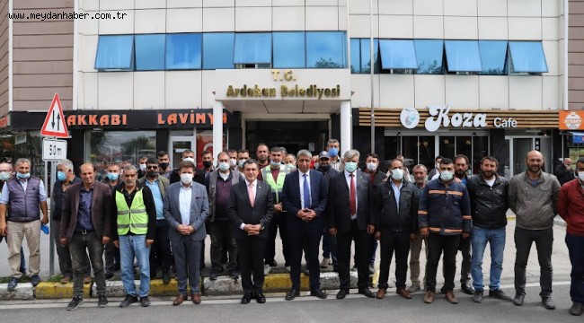 ARDAHAN BELEDİYESİ TOPLU İŞ SÖZLEŞMESİ PERSONELİN YÜZÜNÜ GÜLDÜRDÜ