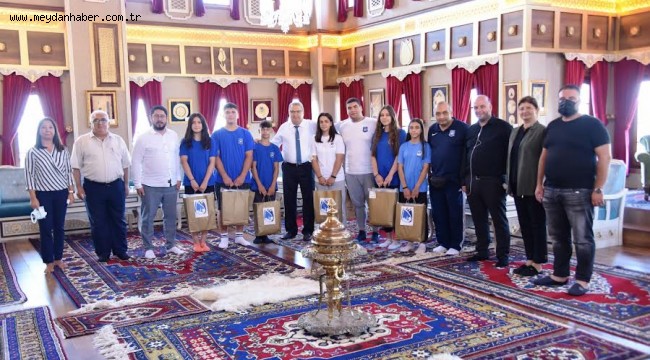 BAŞARILI JUDOCULAR BAŞKAN ÇERÇİ'Yİ ZİYARET ETTİ