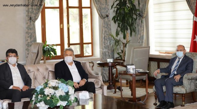 BAŞKAN ÇERÇİ PROTOKOLÜ YUNTDAĞI YAĞLI GÜREŞLERİNE DAVET ETTİ