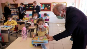 Başkan Esen İlköğretim Haftası'nda Öğrencileri Yalnız Bırakmadı