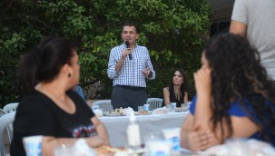 Başkan Özyiğit, mahalle sakinlerinin dayanışma yemeğine katıldı