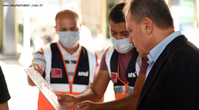 BAŞKAN SEÇER, AFAD BİLİNÇLENDİRME VE EĞİTİM STANDINI ZİYARET ETTİ