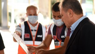 BAŞKAN SEÇER, AFAD BİLİNÇLENDİRME VE EĞİTİM STANDINI ZİYARET ETTİ