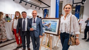 Başkan Soyer Türk ve yabancı ressamların sergisine katıldı