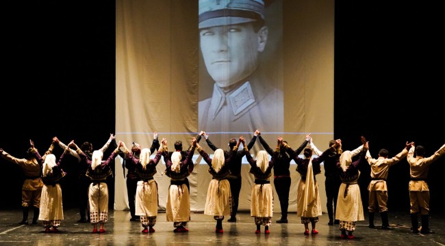 BİLECİK'İN KURTULUŞ MÜCADELESİNDEKİ ÖNEMİ SEMPOZYUM VE TİYATRO GÖSTERİSİYLE ANLATILDI