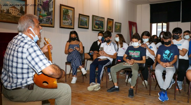 BÜYÜKŞEHİR, USTA YAZARLAR İLE GELECEĞİN YAZARLARINI BULUŞTURDU BÜYÜKŞEHİR, TÜRK DİL BAYRAMI'NI ETKİNLİKLERLE KUTLUYOR