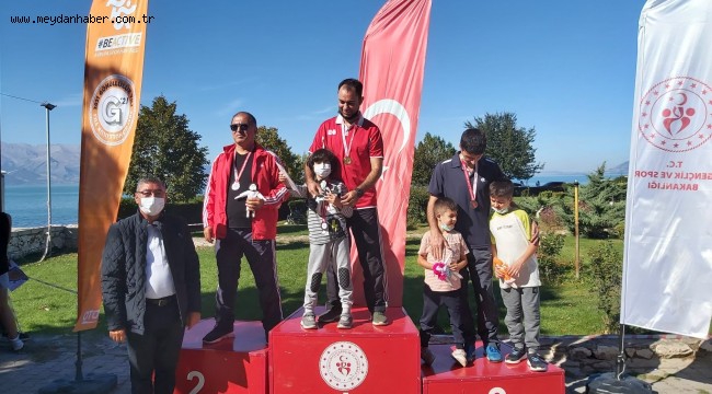 EĞİRDİR YEŞİLADA'DA ORYANTİRİNG HEYECANINA 250 SPORCU KATILDI.