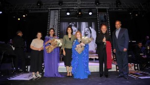 -GAZİ ŞEHİR, YEŞİLÇAM ŞARKILARIYLA NOSTALJİK BİR HAVAYA BÜRÜNDÜ