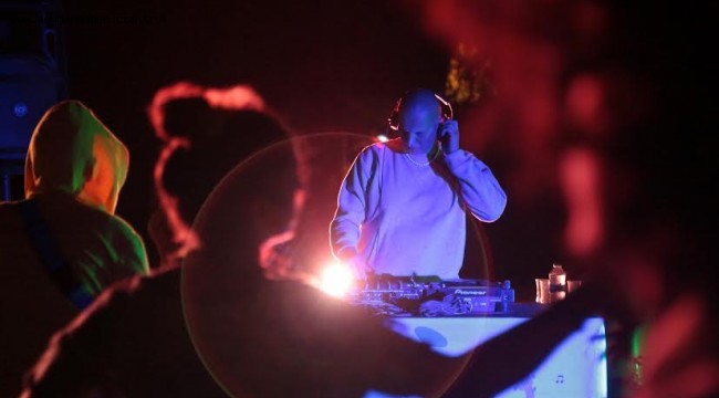 Gümüşlük Fest. Q-BRA & Mx. Sür Dj performansı