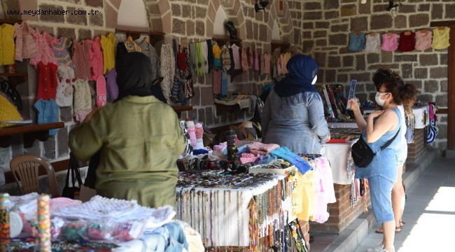 HAMAMÖNÜ EL ÜRÜNLERİ PAZARI AÇILDI