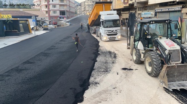 HBB ASFALT SERİMİNE GECE SAATLERİNDE DE DEVAM EDİYOR