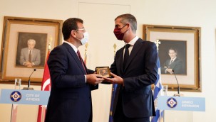 İMAMOĞLU ATİNA'DAN SESLENDİ: İYİ NİYET VE ORTAK AKILLA ÇÖZÜLEMEYECEK SORUN YOK