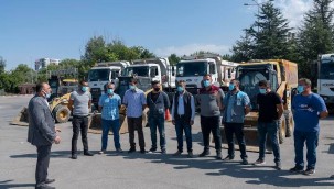 KAYSERİ BÜYÜKŞEHİR VE İLÇE BELEDİYELERİ, AFET BÖLGESİ BOZKURT'TA YARALARI SARDI