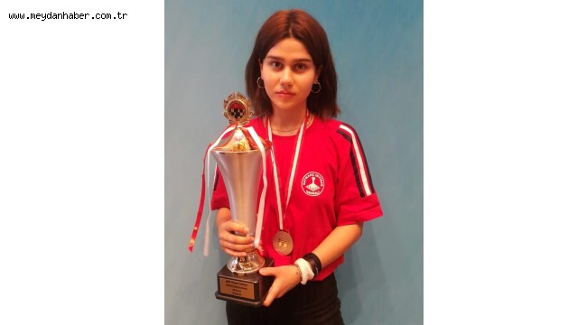 SATRANÇTA DENİZLİ'NİN YILDIZI PARLADI